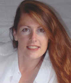 KellyArtist.JPG (32921 bytes)